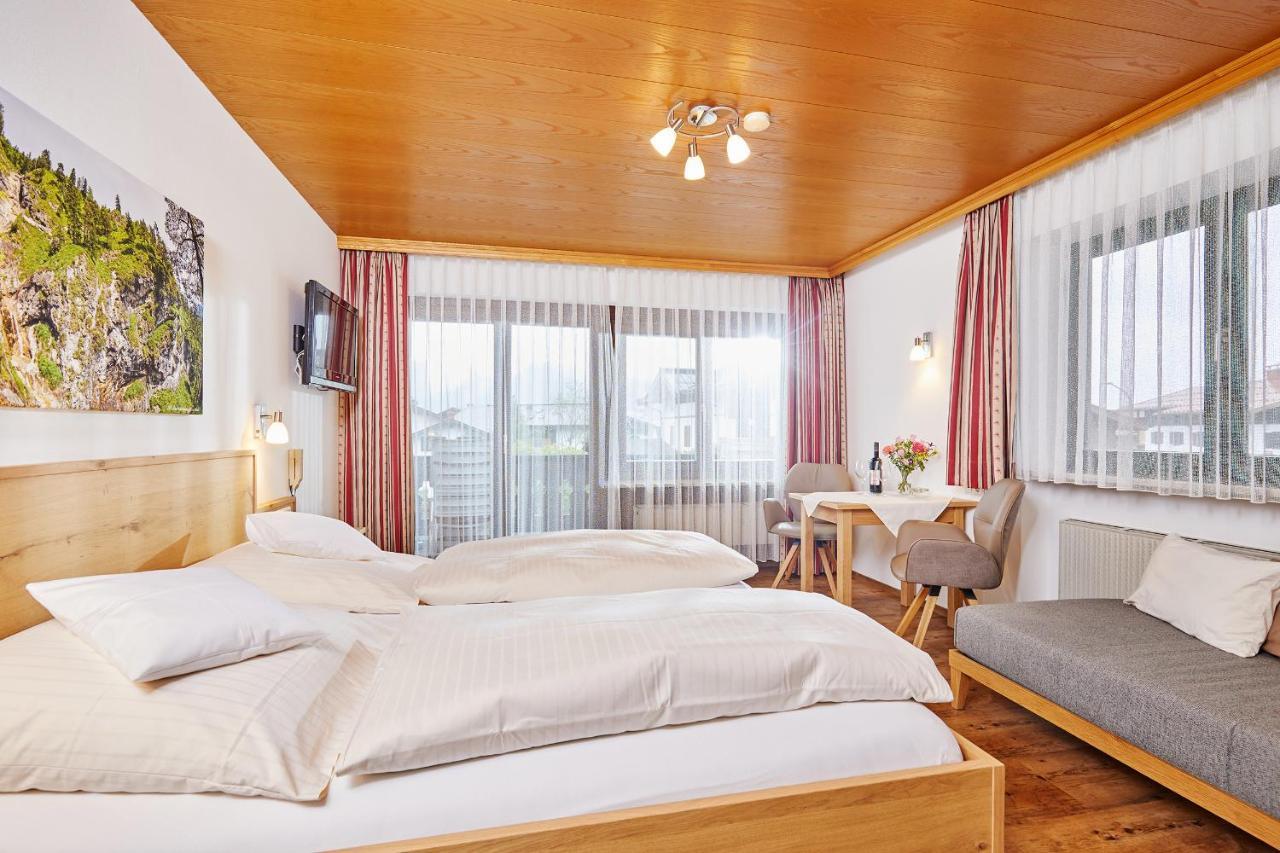 Gaestehaus Flora Reit im Winkl Buitenkant foto