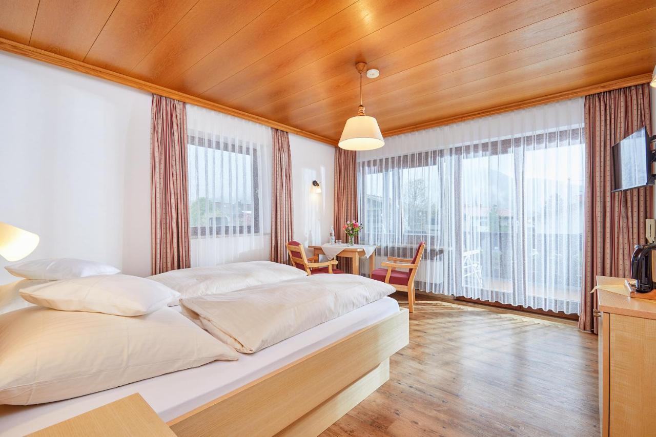 Gaestehaus Flora Reit im Winkl Buitenkant foto
