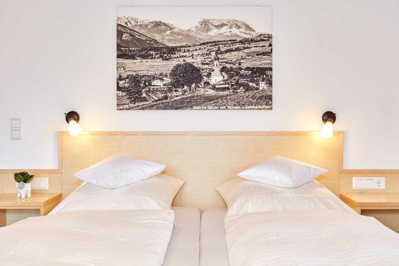 Gaestehaus Flora Reit im Winkl Buitenkant foto