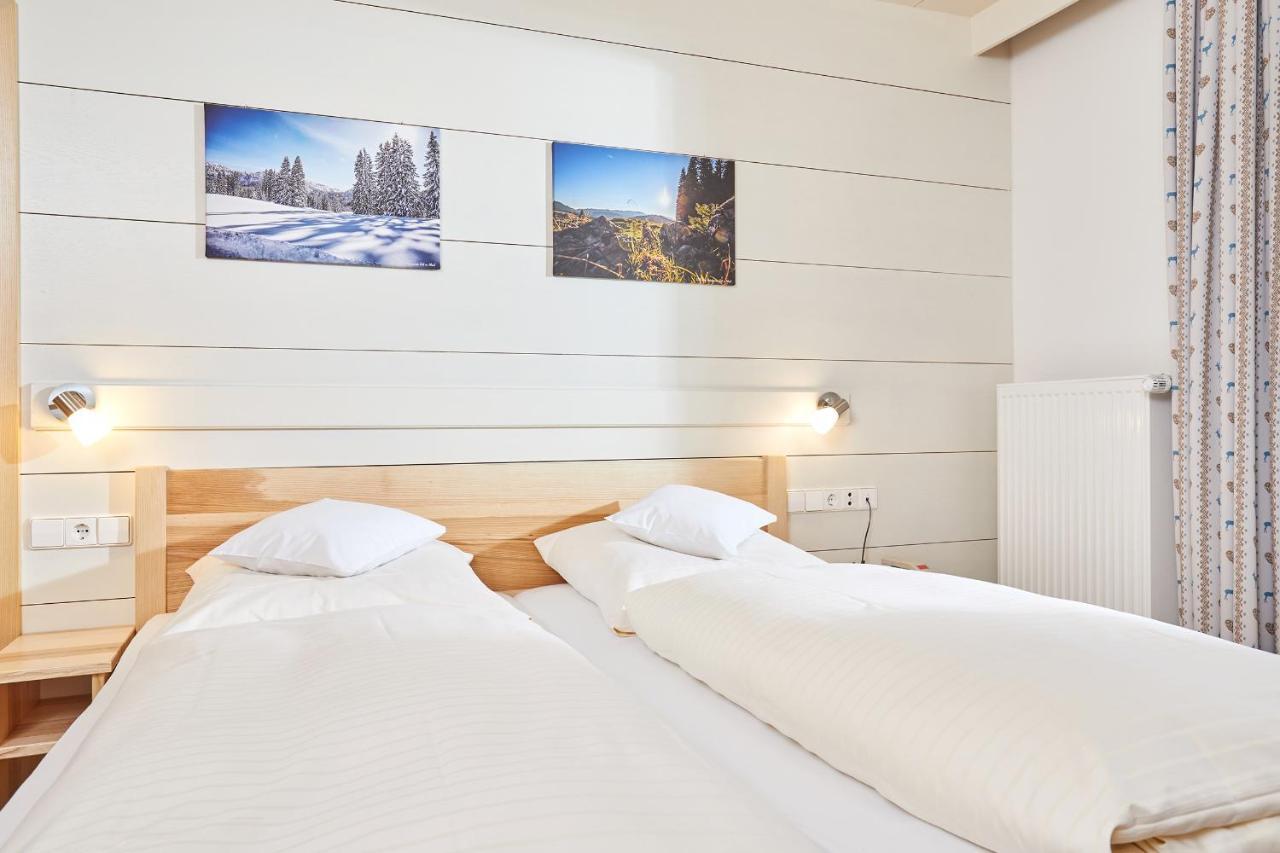 Gaestehaus Flora Reit im Winkl Buitenkant foto