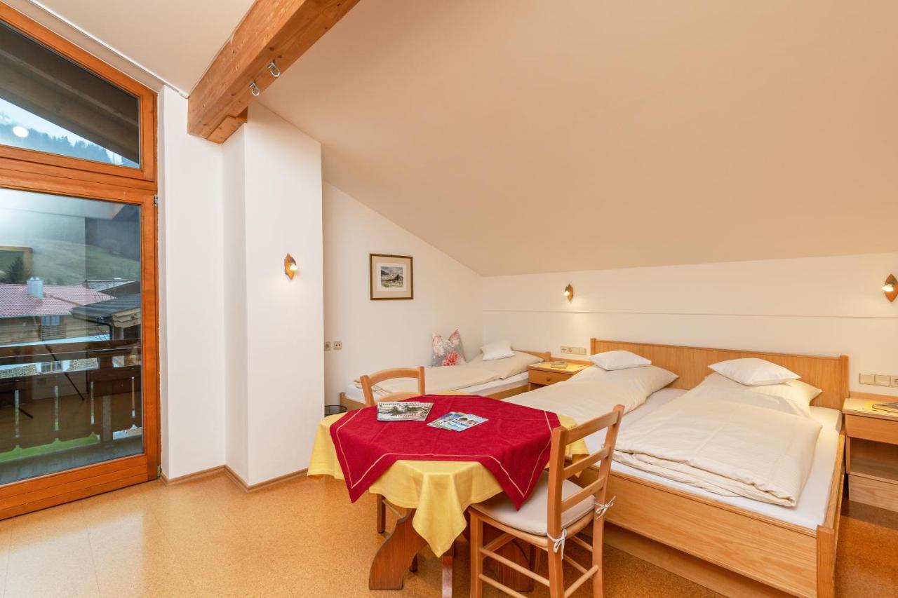 Gaestehaus Flora Reit im Winkl Buitenkant foto