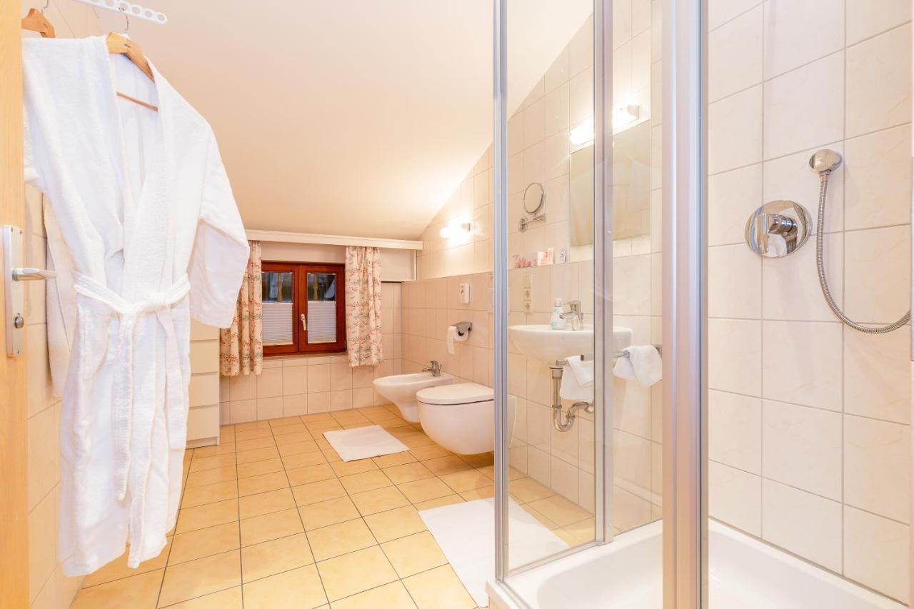 Gaestehaus Flora Reit im Winkl Buitenkant foto