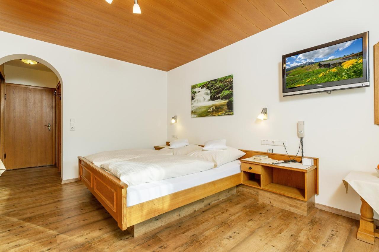 Gaestehaus Flora Reit im Winkl Buitenkant foto
