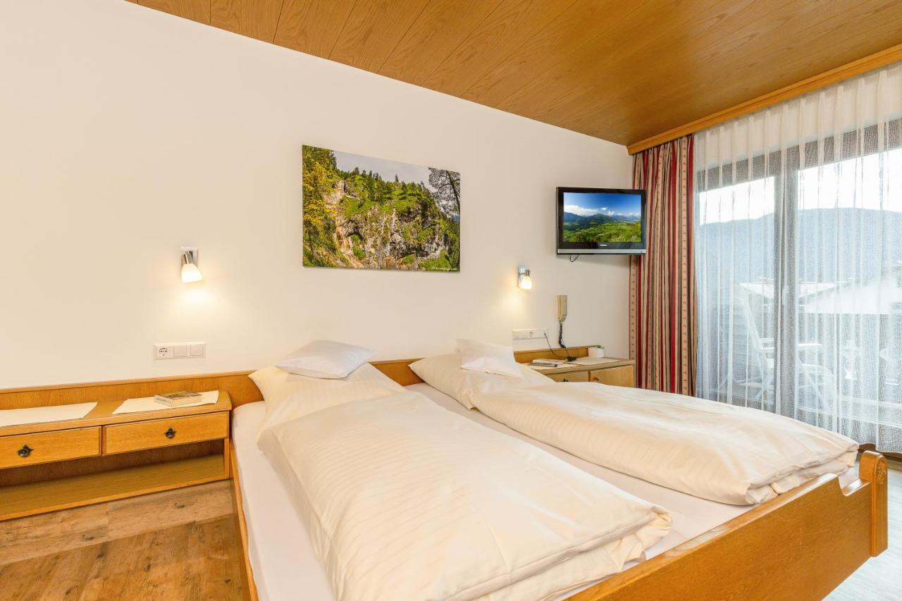 Gaestehaus Flora Reit im Winkl Buitenkant foto