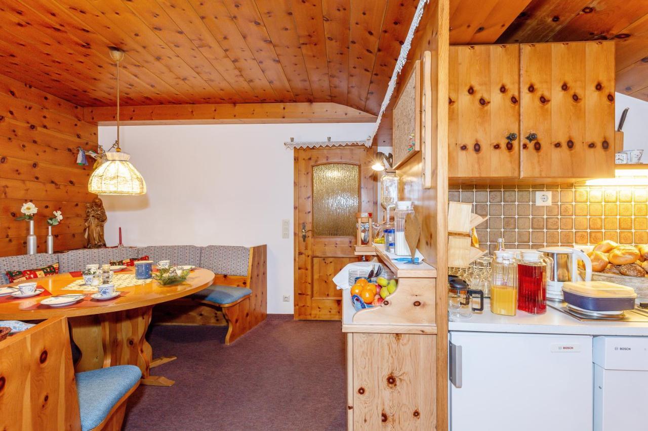 Gaestehaus Flora Reit im Winkl Buitenkant foto